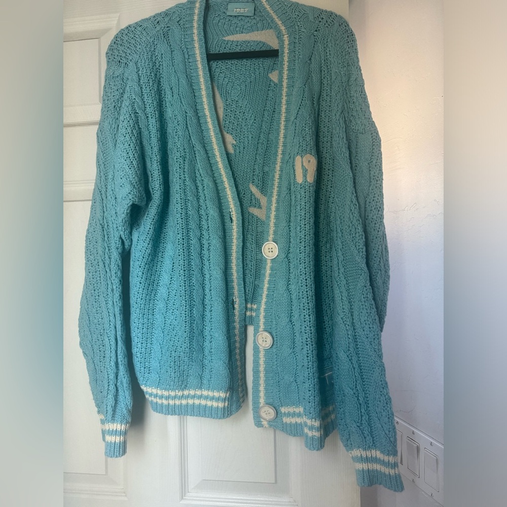 Brand New never worn 1989 cardigan (md/lg)